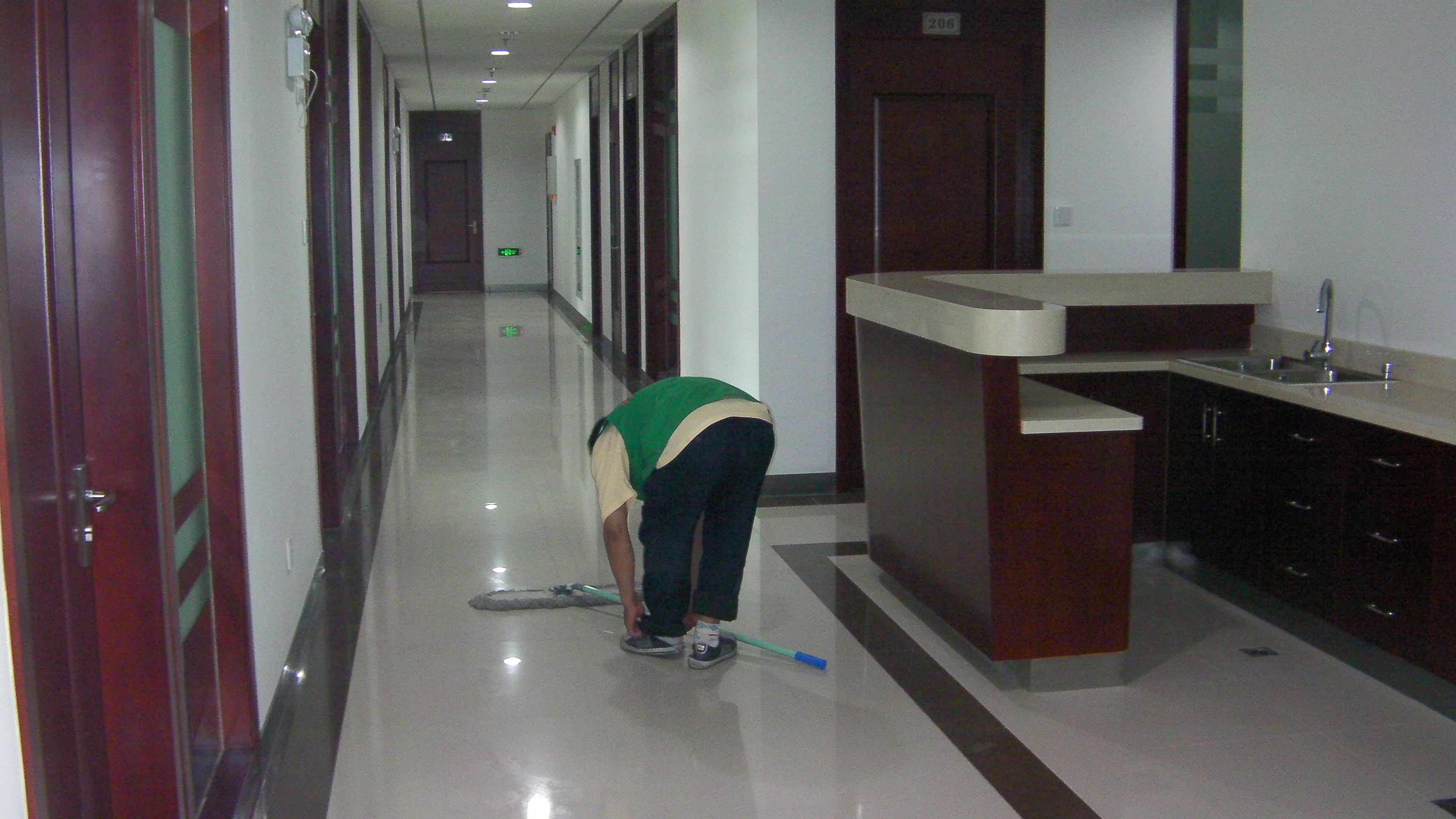上海力美物业对办公楼卫生保洁服务标准